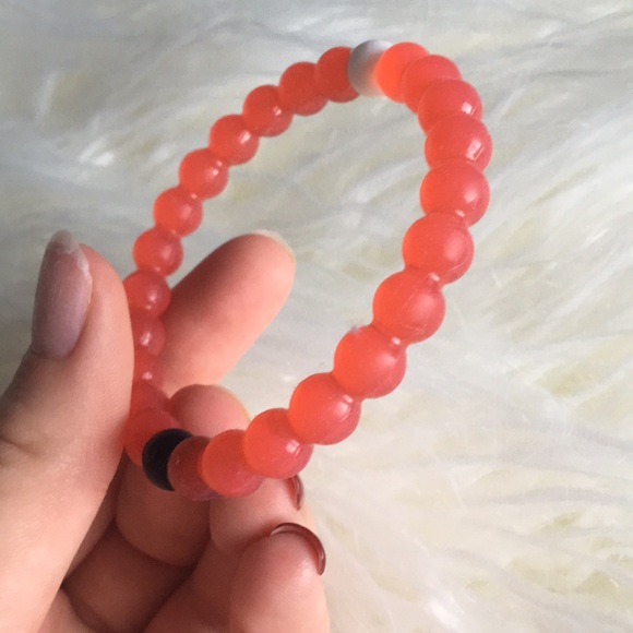 Red Lokai Bracelet - Picture 2 of 3